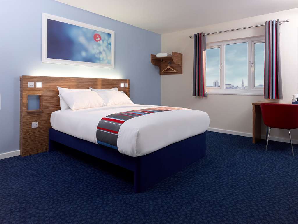 Travelodge Stirling M80 Cambusbarron Room photo